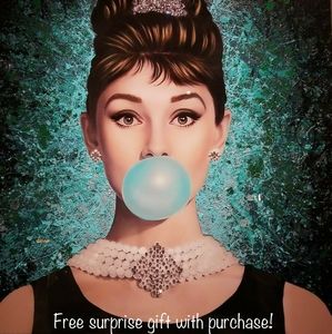 Free surprise gift with most purchases!
